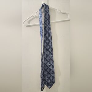 New Villa Bolgheri Italy Geometric Blue Tie, 100 % Silk.
